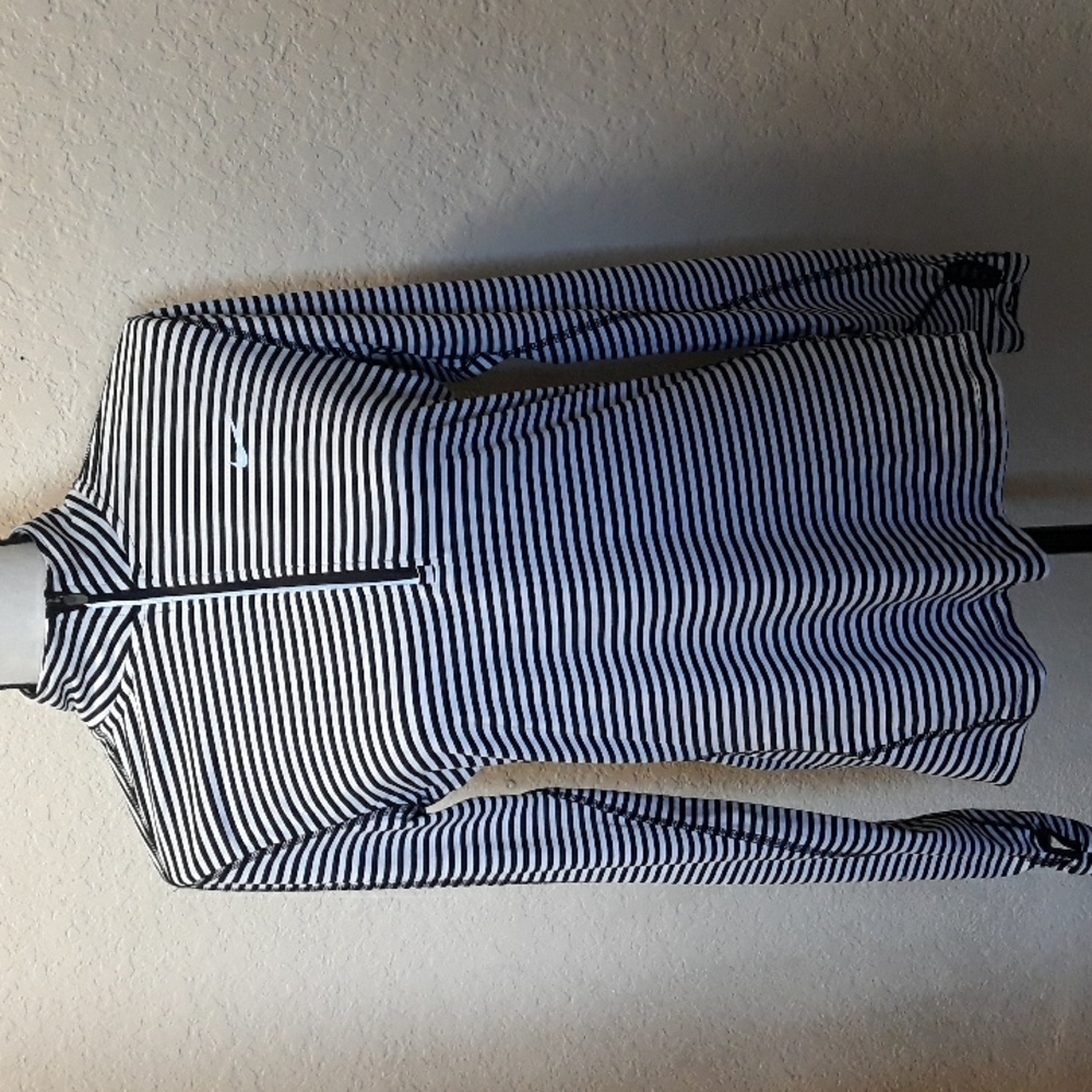 Nike womens sports wear tshirt, size M.
